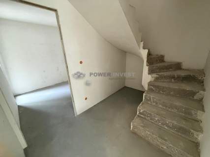 3 balkony Salon z widokiem na zieleń Prywatny garaż
