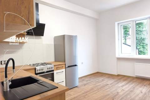 68 m 2 pokoje Centrum Duży balkon