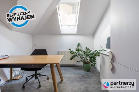 135m2 3 miejsca parkingowe, klimatyzacja,2 balkony