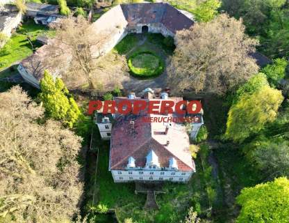XVII-wieczny pałac, 300-letni park, działka 28ha