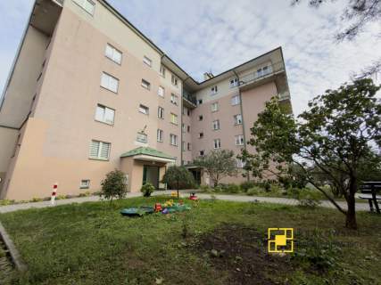 Przestronne 56 m na Małym Płaszowie 3 pokoje.