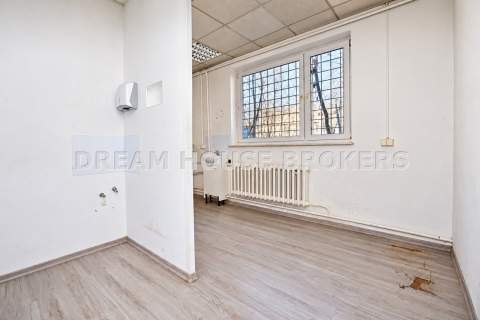Lokal handlowo-usługowy 25 m ul. Sondeja 2