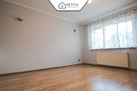 2 pokoje na parterze z ogrodem i garażem. Niski czynsz 