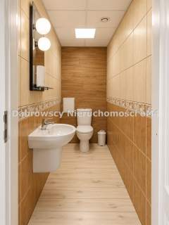 Lokal użytkowy w Centrum, pow.ok 66,7 m2 37 m2