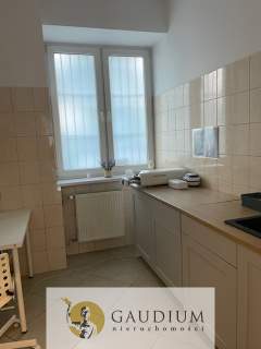 Lokal w centrum Gdyni z witryną