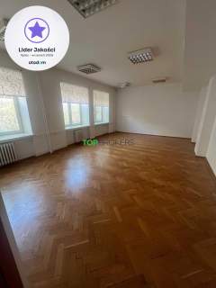 Przestronne i eleganckie biuro w kamienicy