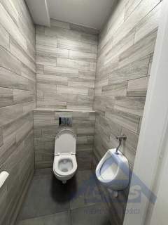 Biuro przy metrze od zaraz 210 m2.