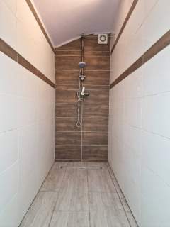 Inwestycyjne mieszkanie w suterenie - umeblowane 135 m2, 7 pokoi
