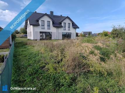 Dom Bliźniak z garażem i ogrodem , 6 pokoi , Różyny -11km od...