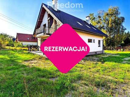 Dom z garażem i tarasem w Nowej Wsi