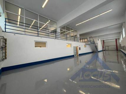 Kompleks magazynowo-biurowy 993 m ul. Modlińska