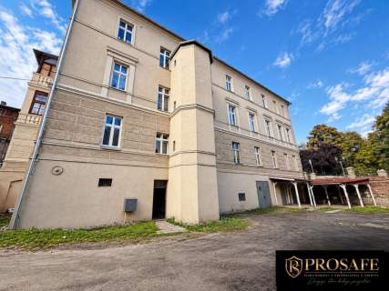 PRZESTRONNE MIESZKANIE Z OGRODEM 66 m KOŻUCHÓ