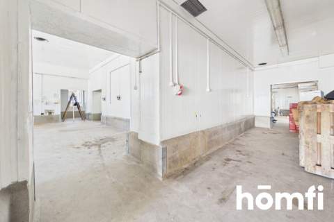 Kompleks komercyjny 5188m2 z halami i magazynami