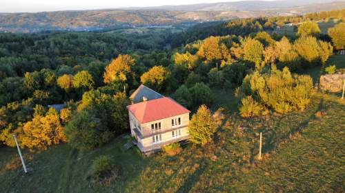 Dom do remontu z widokiem na Pogórze Dynowskie