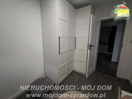 Ustawne, umeblowane M-3 z dużym balkonem.