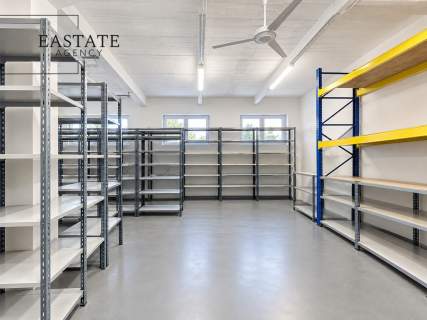 Magazyn 700 m2 parking biura