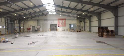 Obiekt -1 ha działki 2400m2 magazyny 770m2 biur 