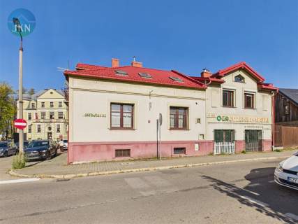 Kamienica w centrum - mieszkania biuro/sklepem
