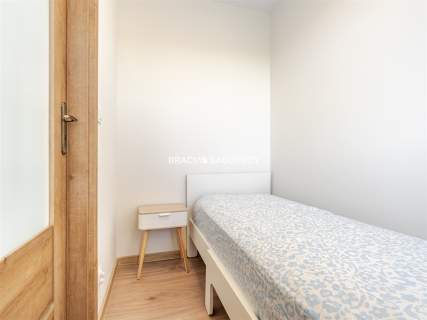 2 POKOJE 32,5 m BALKON OSTATNIE PIĘTRO 