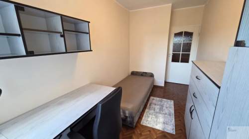 Duże mieszkanie, 3 niezależne pokoje, doskonała lokalizacja.