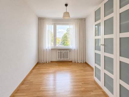 Mieszkanie 4 pokoje 73,80 z balkonem po remoncie