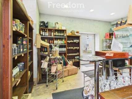 Lokal handlowo-usługowy 24,70 m w centrum Brzegu ul. Sta