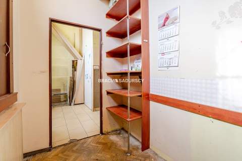 Lokal usługowo-handlowy ok. 150m2 duża witryna