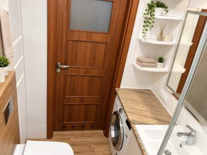 3 pokoje z balkonem i dużą oddzielną kuchnią