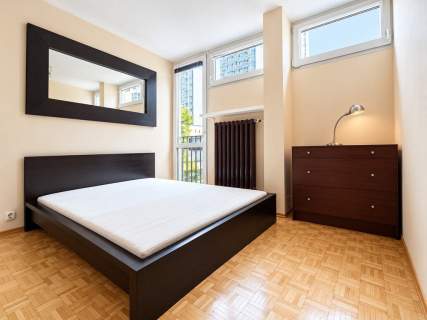 4 pokoje w centrum - Grzybowska 9