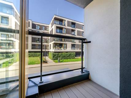 Kawalerka I piętro winda balkon garaż