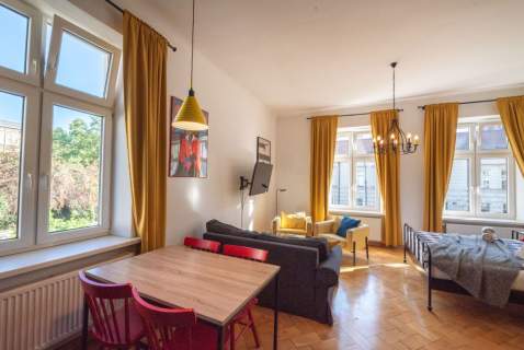 Cisza, styl i klimat Starego Miasta, komfortowe 40