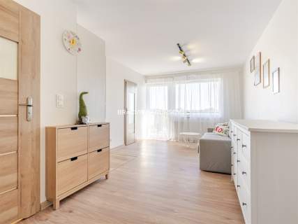 2 POKOJE 32,5 m BALKON OSTATNIE PIĘTRO