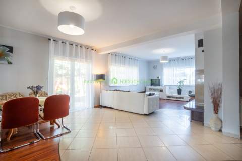 Pensjonat w Rewalu 13 pokoi z apartamentem dla gospodarzy