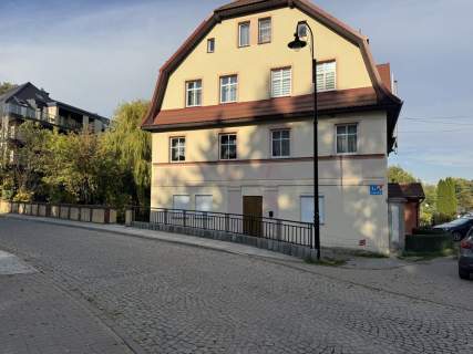2 pokoje po remoncie, wyposażone, w centrum