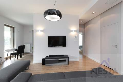 Apartament 3 pokoje ul.Waldorffa garaż i komórka