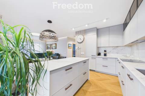 Luksusowy apartament 148 m z tarasem w prestiżowej dzielnicy