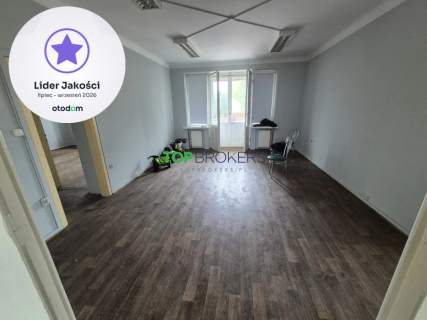 Przestronny, znakomicie doświetlony lokal