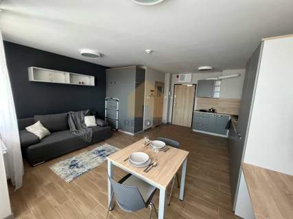 Kawalerka tramwaj parking wszędzie blisko balkon