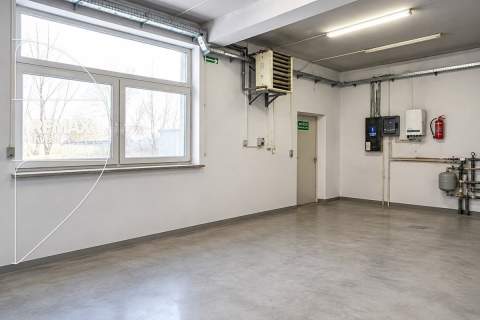 Obiekt magazynowo-usługowo-biurowy 723 m2 Bielsko