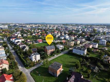 budynek 409,95 m działka 1056 m inwestycja