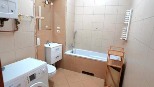 2 pokojowe z balkonem i komórką Parter. Kołobrzeg, ul. Helsińska