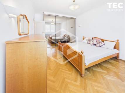 Przedwojenna elegancja w sercu Warszawy   88 m w Domu Oficerskim