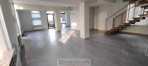 Atrakcyjny lokal usługowy w centrum 100m2
