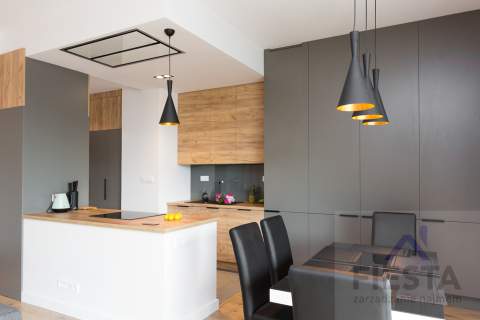 Apartament 3 pokoje ul.Waldorffa garaż i komórka