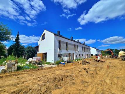 Dom z ogrodem 80,57 m 2 miejsca w cenie