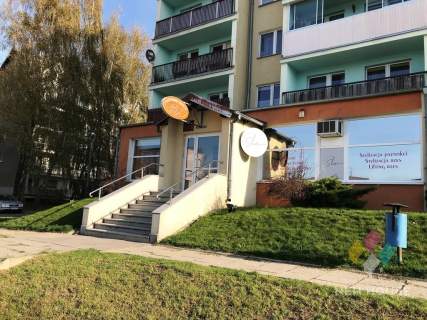 Atrakcyjny lokal, 82 m2, parter, witryna