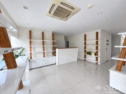 Lokal handlowo-usługowy w centrum Gdyni-131 m2