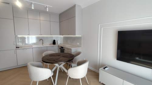 DO WYNAJĘCIA 3 pokoje balkon, klima PIERWSZY NAJEM