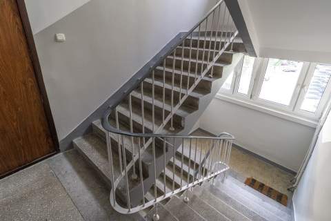 Lutomierska 2 pokoje po remoncie z balkonem