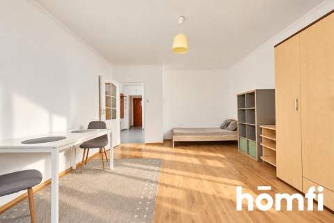 2 POKOJE Z POTENCJAŁEM NA 3 BALKON, WINDA, GARAŻ